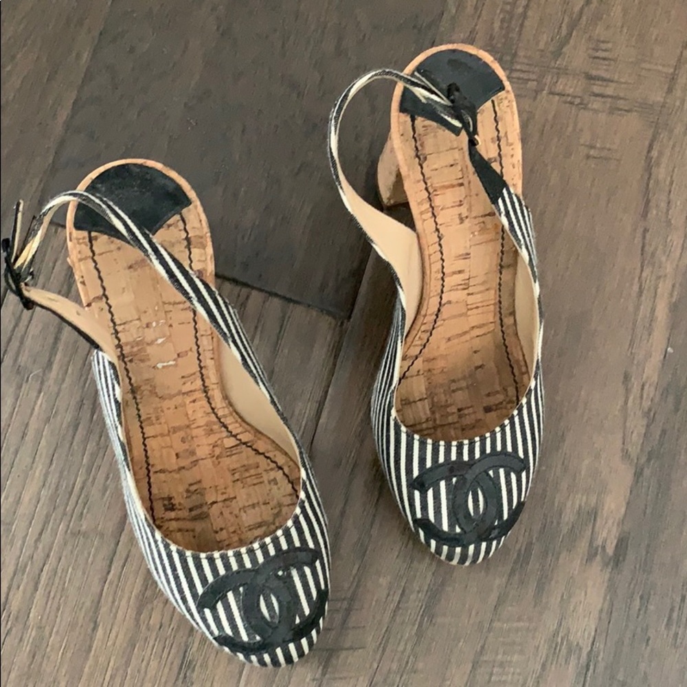 Chanel - Picture 3 of 6